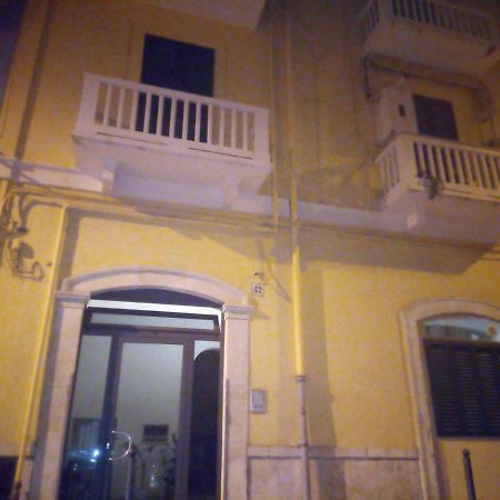 Campus House Apartment บารี ภายนอก รูปภาพ